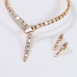 Europe America Designer Jewelry Sets Fashion Lady Women Brass 18K Gold Setting Diamond Mother of Pearl Snake Shape Wide Chain Dinn193j