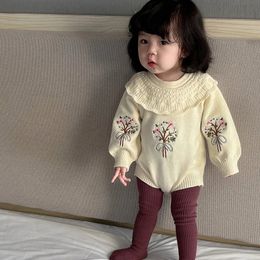 Rompers HoneyCherry Autumn Baby Girls Knitted Bodysuit Cute Embroidered Flowers Sweater Bodysuit Baby Girl Clothes 231020
