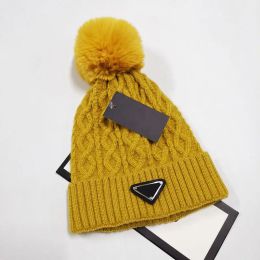 Designer Women Winter Beanies Hats outdoor bonnet with Real Raccoon Fur Pompoms Warm Girl Cap snapback pompon skull caps