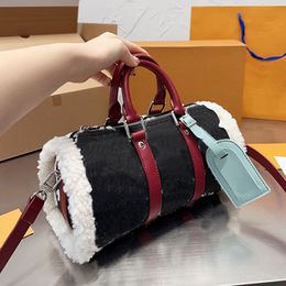Luis Vuittons LouiseViution Carrying Bag Bag Crossbody Pillow Canvas Handbag Classic Lvse Letter Print Women Leather Handle Zipper High Quality Shoulder Bags Desi