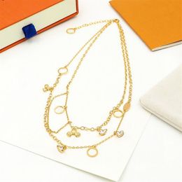 Europe America Fashion Jewellery Sets Lady Womens Gold-color Metal Engraved V Initials Flower Charms Strass Necklace Bracelet Earrin267l