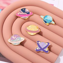 European Colourful Space Star Planet Series Brooch Pin Unisex Women Universe Alloy Enamel Clothes Badge Backpack Business Suit Clot246l