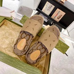 модные тапочки на платформе Сандалии-мулы высшего качества женские канва Slide Вышитый логотип Дизайнерская обувь Летние сандалии для бассейна черные комфортные повседневная обувь Ползунки противоскользящие