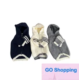 Wholesale Quatily Dog Clothes Autumn and Winter New Pet Fashion Brand Sweater VIP Cat Pet Sweater