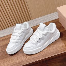 2023 autumn new small white shoes womens shoes board shoes flat luxury designer high-grade leather casual shoes outdoor comfortable sports shoes Sizes 35-40 +box