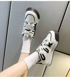 Letter Design Thick-soled Running Shoes for Women Student Fashion Breathable Casual Sneakers