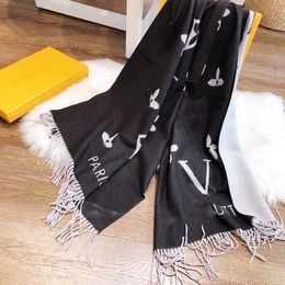 Designer Scarf Cassic Brand Silky Smooth to the Touch V Only High-quality Scarf