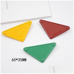 Pins Brooches Designer Inverted Triangle P Letter For Men Women Red Green Yellow Brooch Pin Suits Dress Clothing Decoration Jewelry Dhvkp