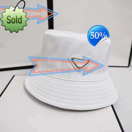beltDesigners Caps Hats Mens Bonnet Beanie Bucket Hat Womens Baseball Cap Snapbacks Beanies Fedora Fitted Hats Woman Luxurys Design Chapeaux12c