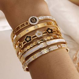 Bangle Classic Stainless Steel Letter B Charm Bracelet for Women Roman Crystal Flower Bracelets Rust proof Wrist Jewelry Gift Party 231021