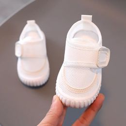 Primeiros caminhantes Babys respirável malha macia sola casual sapatos meninas cor sólida anti deslizamento confortável fundo plano lona 231020
