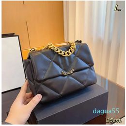 Two-color Series Female Designer quilted Flap Oil wax/Sheepskin gold/Black metal hardware Matilas Chain 25x17cm medium soft cross shoulder Black tote