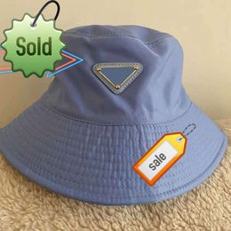 Designers Caps Hats Mens Bonnet Beanie Bucket Hat Womens Baseball Cap Snapbacks Beanies Fedora Fitted Hats Woman Luxurys Design Chapeaux124133112cc