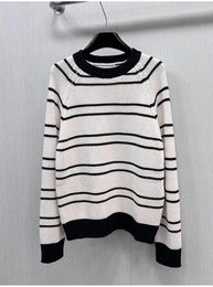 2023 Autumn White Striped Print Long Sleeve Round Neck Knitted Pullover Style Sweaters Tops WS3O21