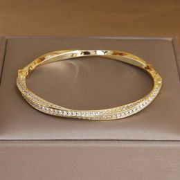 Bangle Korea Japanese Delicate Zirconia Twist Charm Bangles for Women Fashion Brand Jewelry Crystal Bracelets Accessories 231021