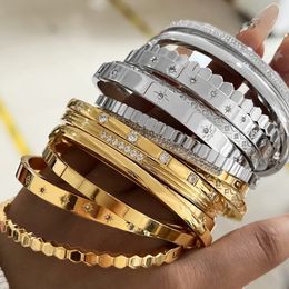 Bangle Waterproof White Cubic Zirconia Bangles Stainless Steel Open Bracelets 18K Gold Plated Jewelry Factory Wholesales Customize 231021