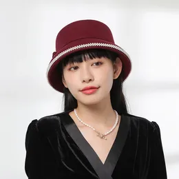 Berets Simple Fashion Casual Bow Pearl Basin Hat 2023 Delicate And Elegant Women's Banquet Top
