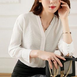 Women's Blouses Clear White Loose Jacquard V-neck Seven Point Sleeve Real Silk Mulberry Shirt