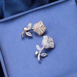 Brooches Female Simple White Crystal Rose Flower For Women Luxury Yellow Gold Silver Colour Zircon Alloy Plant Brooch Safety Pins