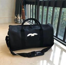 luxury fashion men women travel duffle bags brand designer luggage handbags large capacity sport Duffel bag 45*25-21cm