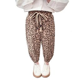 Pantaloni Pantaloni per ragazze Pantaloni con motivo stampato per una ragazza Primavera Autunno Pantaloni per bambini Stile casual Abbigliamento per bambini 231021