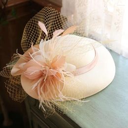 Berets French Elegant Mesh Top Hat British Bride Flower Dinner Po Headwear Wedding Accessories