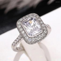 Cluster Rings Trendy Women With Brilliant Square Zircon Luxury Engagement Stamp Fashion Wedding Party Jewellery