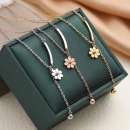 Pendant Necklaces 2023 Fashion Little Daisy Necklace Female Titanium Steel Tassels Chain Collarbone Jewellery Valentines Day Gift