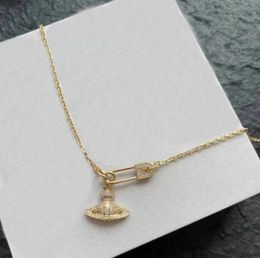 vierblättriges Kleeblatt Halskette Damen Goldanhänger für Frauen Buchstabe Titan Stahl Schmuck Mädchen beste Hochzeitsgeschenke für Partys Goldkette Designerschmuck Iced Out Ketten