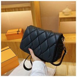Evening Bags Luxury Women Brand PU Leather Plaid Quilted Padding Down Crossbody Bag Casual Small Flap Messenger