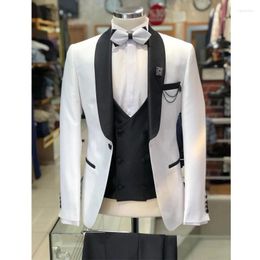 Men's Suits 3 Pieces Slim Fit Wedding Tuxedos White Men Jacket With Black Pants Vest Notched Lapel Groomsmen Wear Fashion Prom Blazer