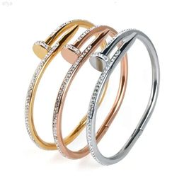 Wholesale Gold Plated Stainless Steel Cuff Nail Bracelet and Girls Bangle with Zircon Mother Bracelets for Gift