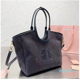 Miui Matelasse Tote clutch Miui Vintage luxurys designer the tote Women storage Hobo Men handbag crossbody Corduroy pochette shoulder