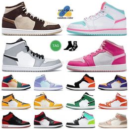 mid jumpman 1s basketball shoes platform sneakers Fierce Pink Space Jam White Pink Green Soar Cream Chocolate Blue Mint Lakers GS Highlighted j1 outdoor trainers