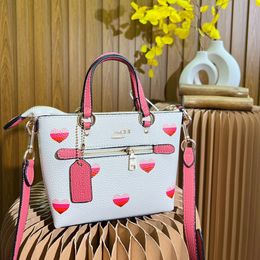 Leather White Heart Tote Designer Mini Smiley Face Zipper Crossbody Bag Brand High Quality Bags