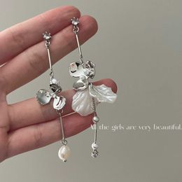 Super Immortal Style Tassel Petal Pearl Niche Design High-end Flower Women's Light Earrings