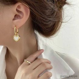 Stud Gold Color Heart Pendant Round Earrings for Women Fashion Reversible Shell Heart Earrings Trend Jewelry Accessories R231023