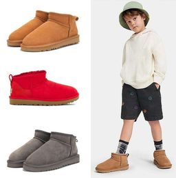 Mini Boy girl children Kids snow boots Sheepskin Plush fur keep warm with card dustbag Small 5281 Ankle Soft comfortable Casual shoes Beautiful gifts155