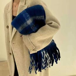 Mohair tassel scarves for women are versatile, and they can be used as a Christmas gift in South Korea 231015