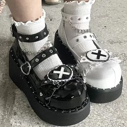 Dress Shoes Punk Metal Chain Platform Lolita Shoes Women Patent Leather Mary Jane Shoes Woman Japanese Style Flat Heels Ankle Straps Shoes 231023