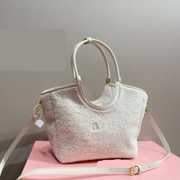 7A Large Capacity Womens Shoulder Bags Classic M Brand tote Plush Bag 2023 Autumn Winter New Lamb Underarm Totes Handbag