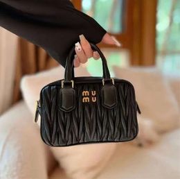 Square Fashion Miui Shoulder Bag Matelasse Bowling Womens Hobo Luxury Handbags Cross Bodys Cosmetic Mens Designer Genuine Leather Clutch Travel Bag