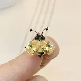 Brooches Female Fashion Yellow Crystal Cute Bee For Women Luxury Gold Colour Alloy Small Zircon Animal Brooch Safety Pins