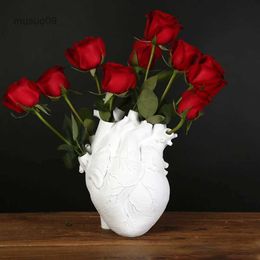 Vases Anatomical Heart Shape Flower Vase Resin Valentine Gift Containrs Sculpture Desktop Plant Pot Home Decor Table Ornament ModernL23/10/23