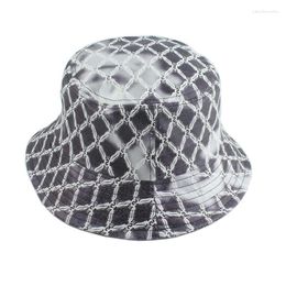Berets 2023 Tie Dye Plaid Print Bucket Hat Flat Top Fishing Vintage Hip-Hop Caps Hats Fashion Design Fisherman