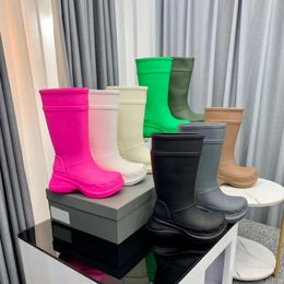 Luxus-Langrohr-Gummistiefel, Designer-Damen-Dicksohlen, runder Kopf, Anti-Rutsch-Stiefel, modisch und vielseitig, hohe Röhre, hochwertige Regenstiefel, Outdoor-Kreuzschuhe