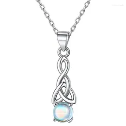 Pendant Necklaces Huitan Exquisite Imitation Moonstone Necklace Women Romantic Bridal Wedding Neck Accessories Fancy Gift Trendy Jewellery