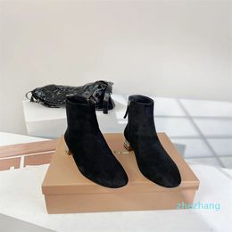 2023-Autumn and winter minimalist fashion new diamond heel short boots and bare boot