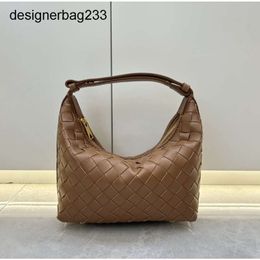 Totes Bag Designer Bags Brand Lady Cassette 2024 Woven Fashion Luxury Edition Wallace Light Bottegs saddle bag Leather Handheld One Shoulder Underarm Women JPC6