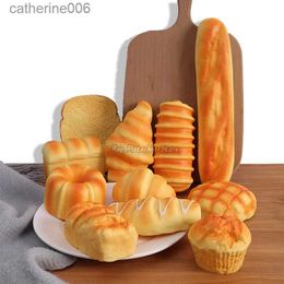 Other Toys 1pcs Artificial Simulation Bread Fake Food Model French Baguette Toast Cake Bakery Kids Play Kitchen Toys Boy Girl Pretend BakerL231024